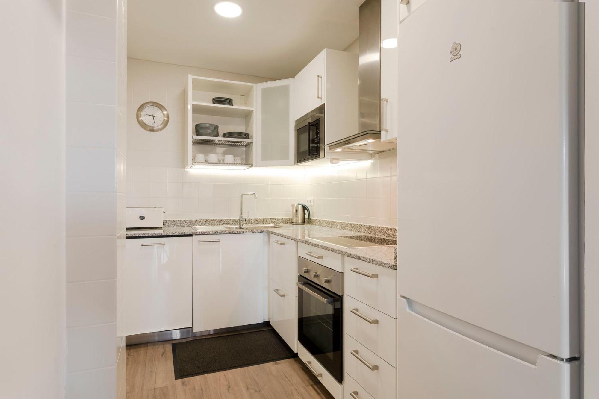 Cozy Apartment Near Fira Gran Via With Ac L'Hospitalet de Llobregat Exterior foto